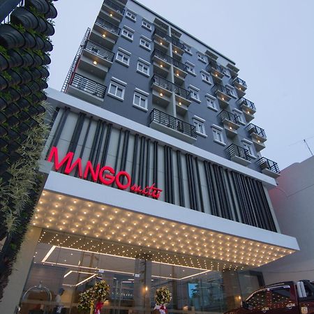 Mango Suites Cauayan Екстер'єр фото