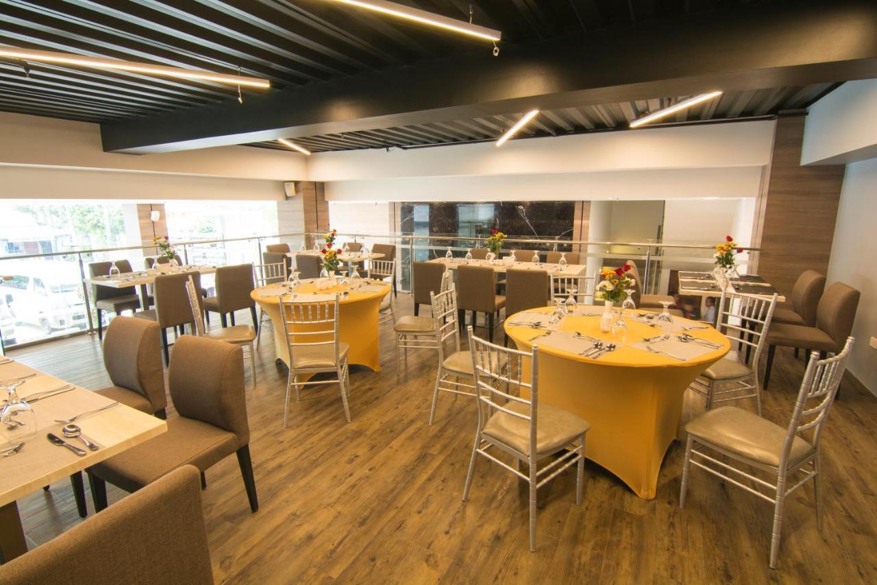 Mango Suites Cauayan Екстер'єр фото