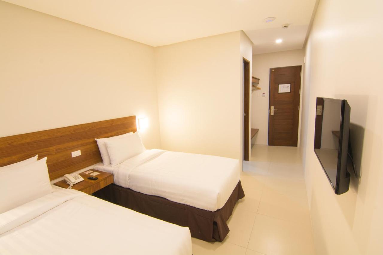 Mango Suites Cauayan Екстер'єр фото