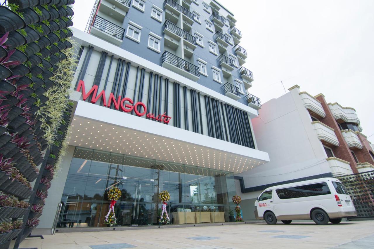 Mango Suites Cauayan Екстер'єр фото