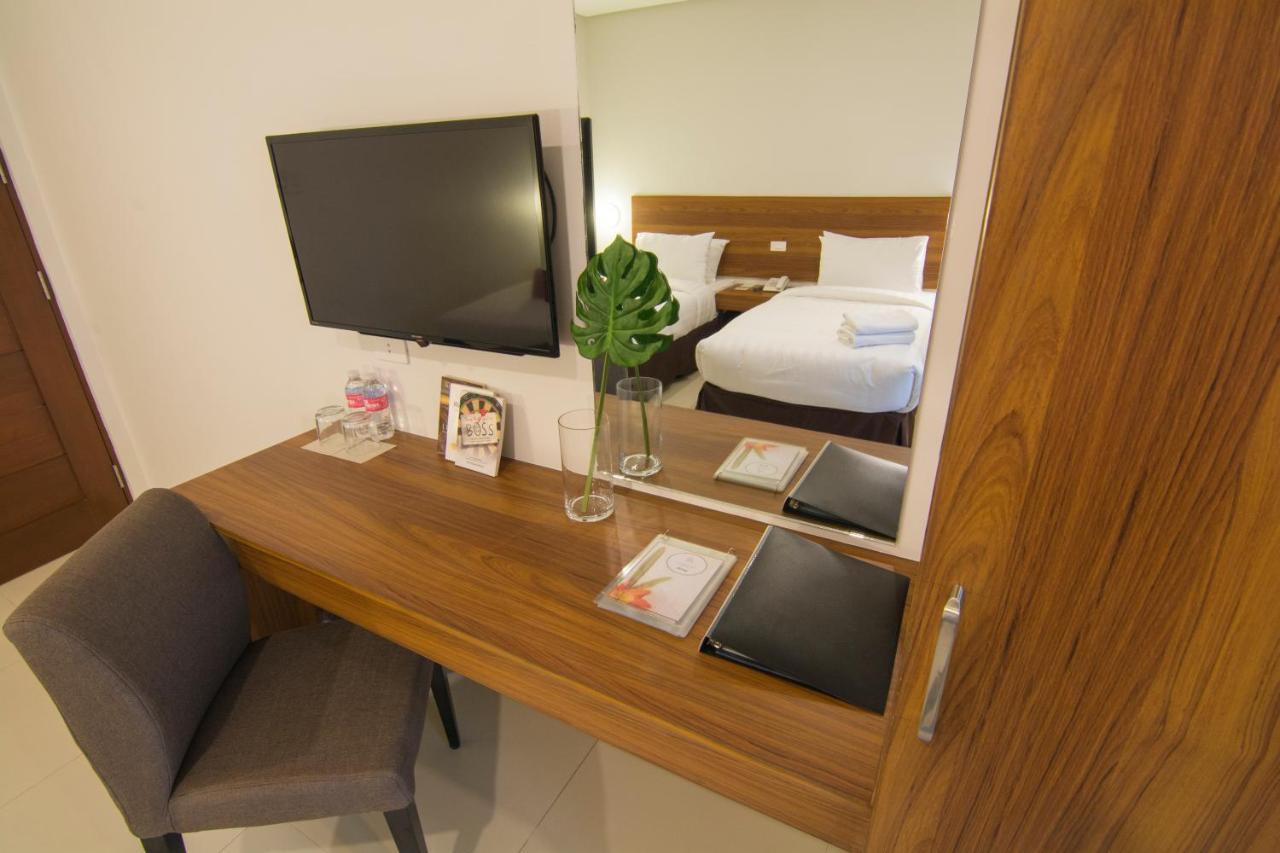 Mango Suites Cauayan Екстер'єр фото