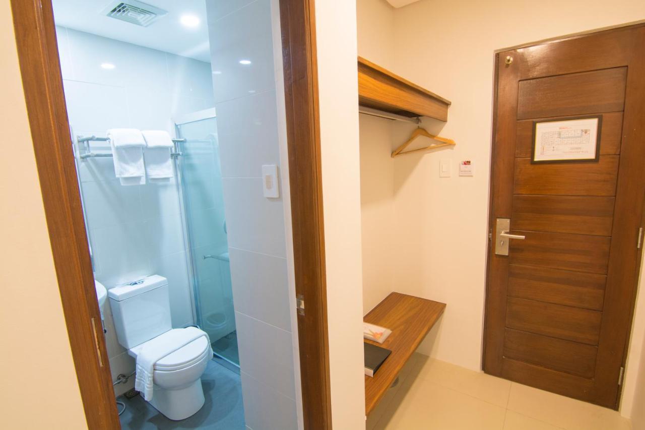 Mango Suites Cauayan Екстер'єр фото